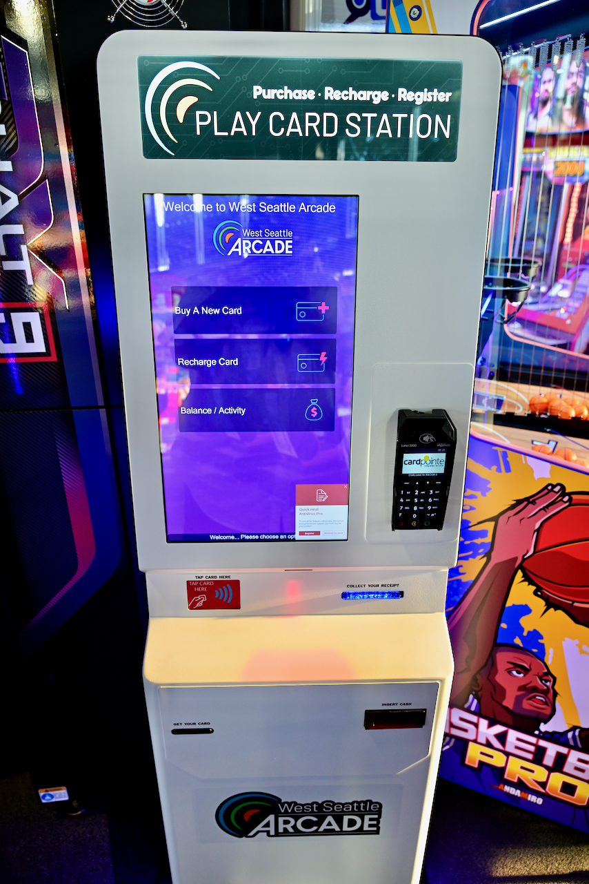 West Seattle Arcade scores major points for family fun on Alki; Grand